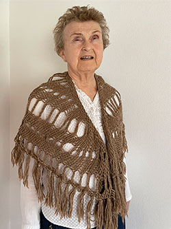 Billede af et sjal med hulmønstre